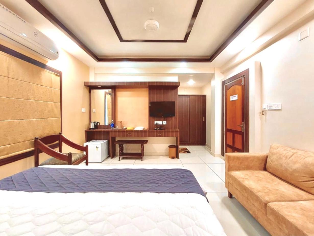 Hotel Royal Wings Elūr Habitación foto